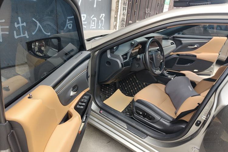 Used Lexus ES 2023 200 Excellence Edition