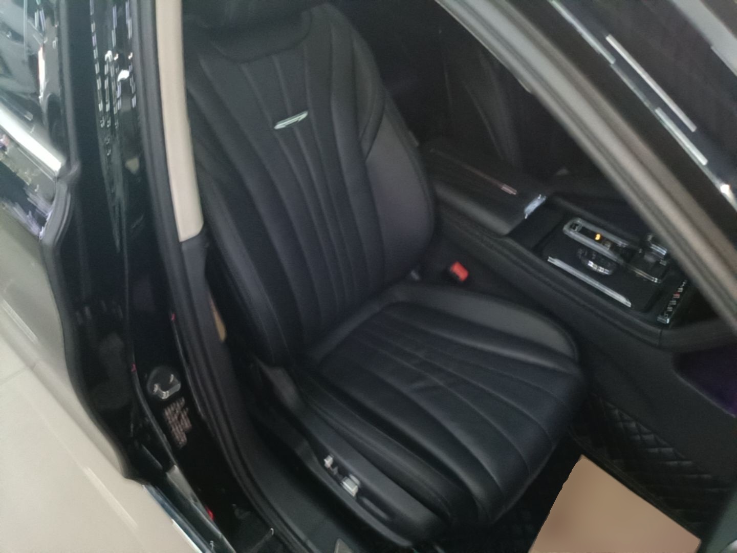 Hongqi H5 2024 2.0T Automatic Smart Connect Flagship Edition - Chinese Trim Chang — снимка 19