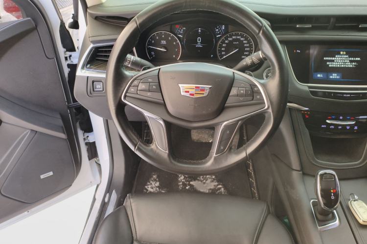 Used Cadillac XT5 2018 25T Luxury Model