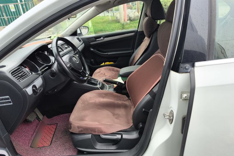 Used Volkswagen Sagitar 2017 230TSI Automatic Comfort Version