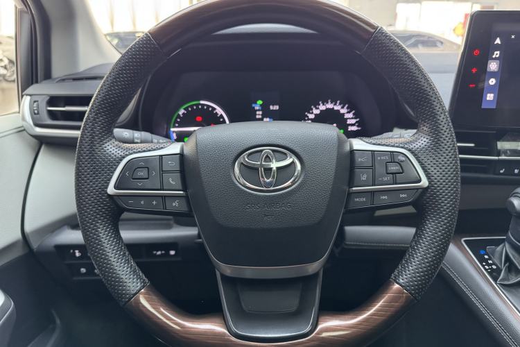 Used Toyota SIENNA 2023 2.5L Hybrid Comfort Edition Interior 2