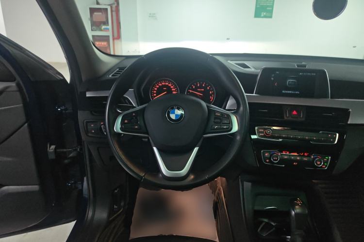 Used BMW X1 2018 sDrive20Li Leading Model Steering Wheel