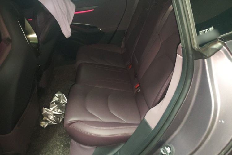 Used Xiaomi Auto SU7 2024 Four-Wheel Drive Ultra-Long Range Advanced Intelligent Driving Max Edition