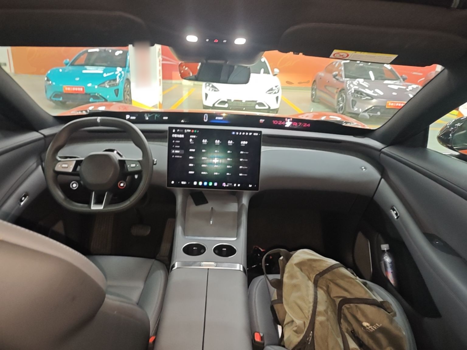 Xiaomi Auto YU7 2025 Ultra-Long Range Rear-Wheel Drive Version — снимка 12