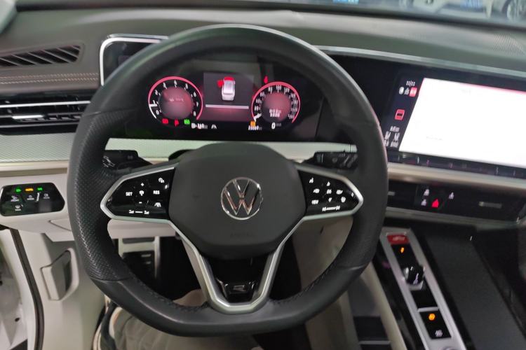 Used Volkswagen Tavendor 2023 380TSI Four-Wheel Drive R-Line First Edition
