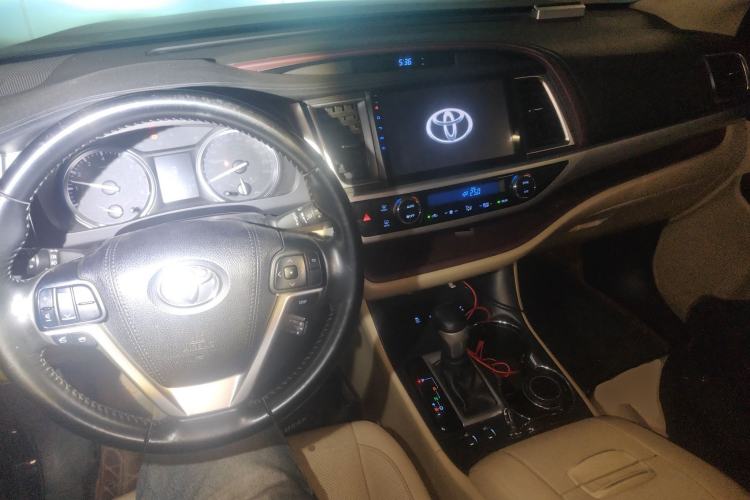 Used Toyota Highlander 2017 2.0T Four-Wheel Drive Luxury Edition 7 Seats
