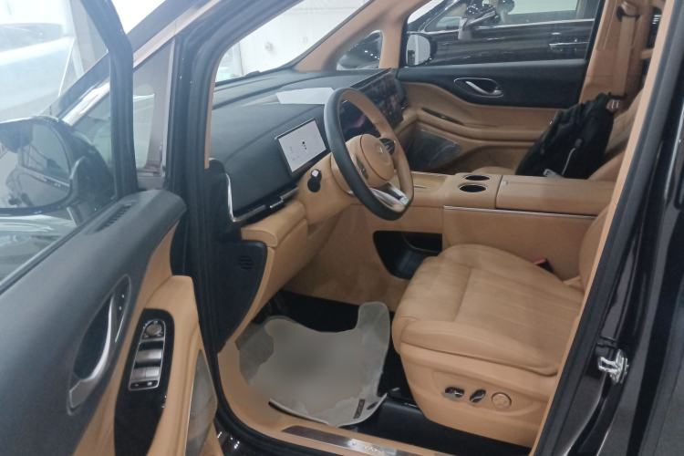 Used VOYAH Dream 2025 PHEV Four-Wheel-Drive Flagship Kunpeng Edition