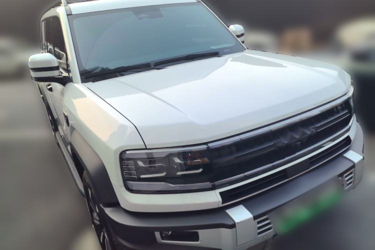 Used Formula Leopard 5 2023 Navigator Edition Front Right 45 Deg