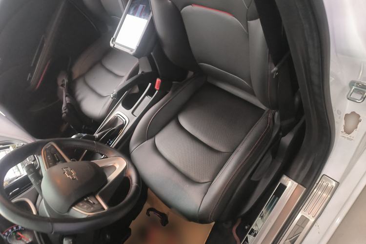 Used Chevrolet Monza 2020 Light Hybrid RS 330T Automatic Comfort Edition Left Front Seat