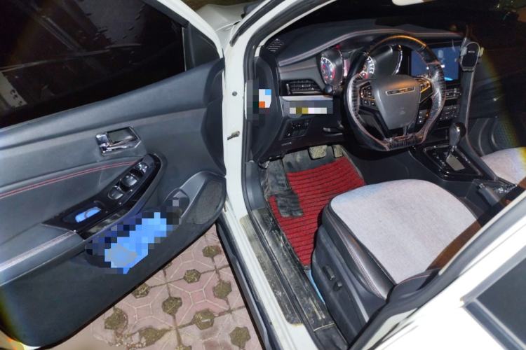 Used Venucia T70 2020 2.0L CVT Elite Edition China VI Standard