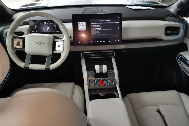 Used Formula Leopard Titanium 3 2025 501 km Range Rear-Wheel Drive Intelligent Driving Max Edition
