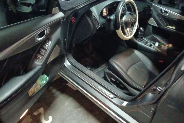 Used Infiniti Q50L 2018 2.0T Enjoyment Edition China V standard