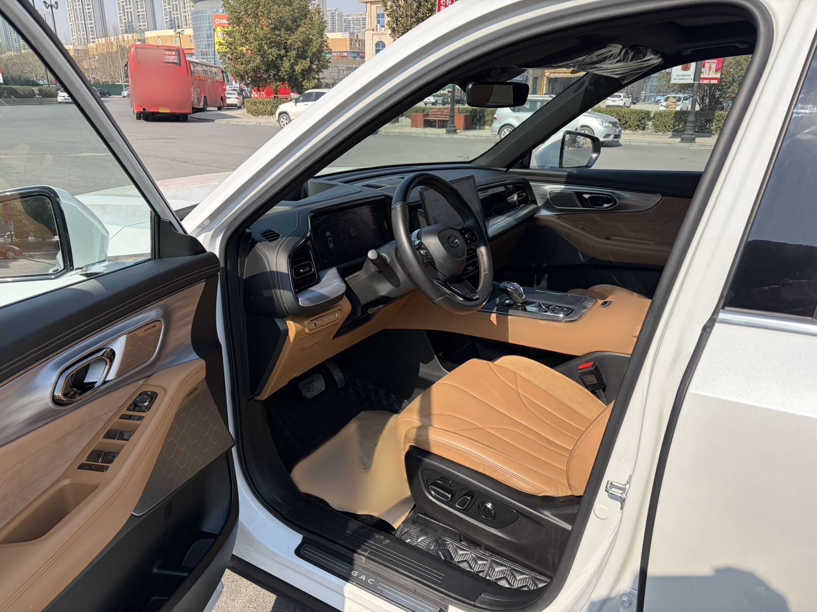 Переднее сиденье в автомобиле