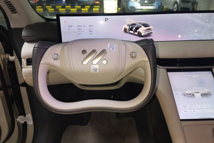 Used IM LS6 2025 Lingxi Intelligent Driving Edition Steering Wheel