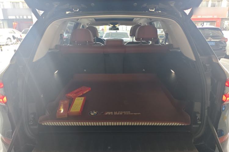 Used BMW X5 2022 Restyled xDrive 30Li Luxury Version M Sport Package
