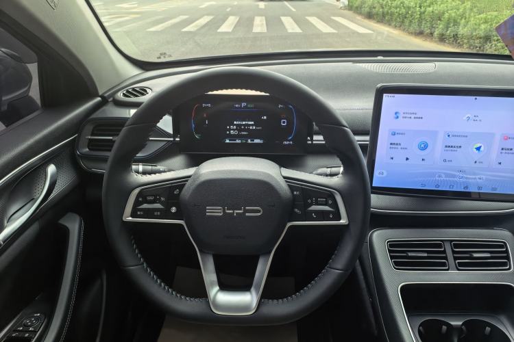 Used BYD Destroyer 05 2023 Champion Edition DM-i 120KM Prestige Model Steering Wheel