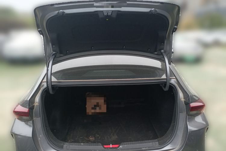 Used GAC Trumpchi EMPOW 2021 270T DCT J15 Version Trunk