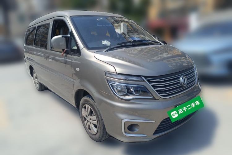 Used FORTHING Lingzhi 2022 M5L 1.6L Utility Model 7 Seats Front Right 45 Deg