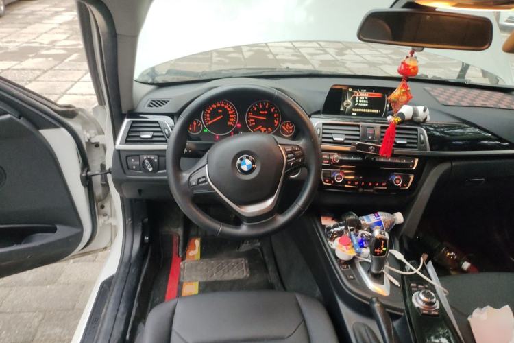 Used BMW 3 Series 2016 320i Fashion Model