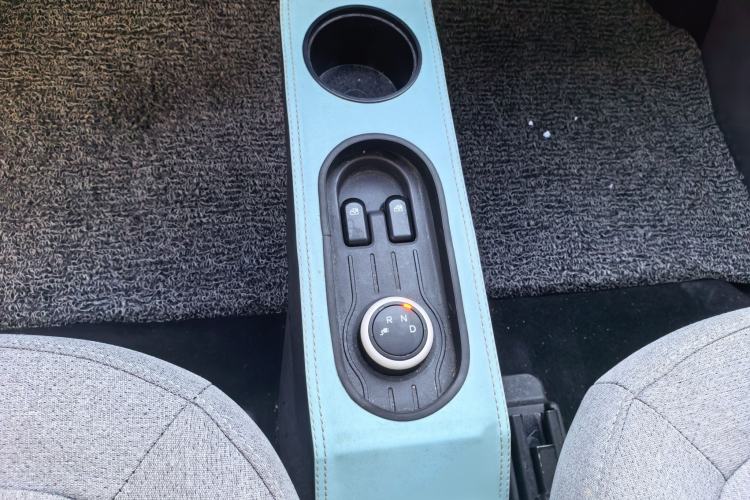 Used Wuling Hongguang MINIEV 2021 Macaron Premium Model – Lithium Iron Phosphate Gear Lever