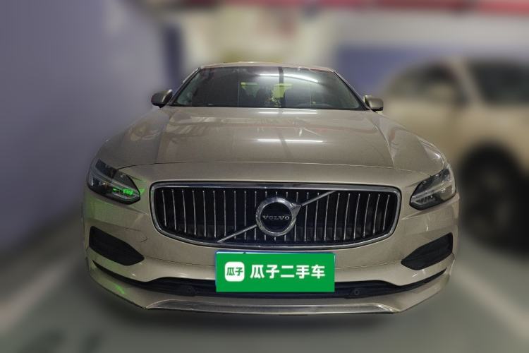 Used Volvo S90 2018 T4 Zhiyuan Edition
