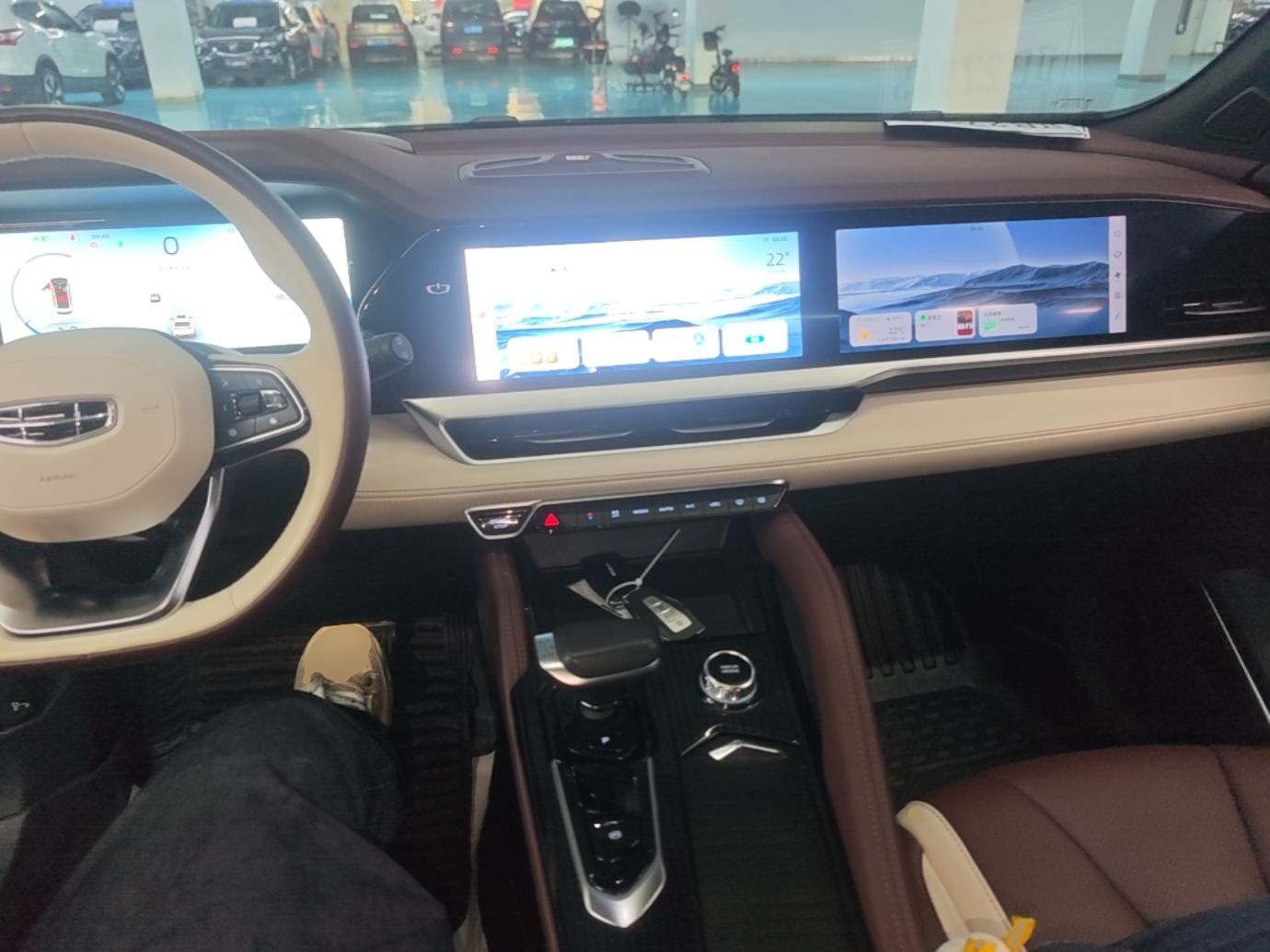 Geely Auto Monjaro L 2021 2.0TD DCT EVO Two-Wheel Drive Prestige Version — снимка 12