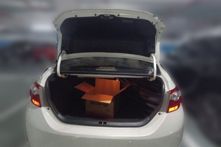 Used Toyota Levin 2015 1.8GS CVT Orange Limited Edition Trunk