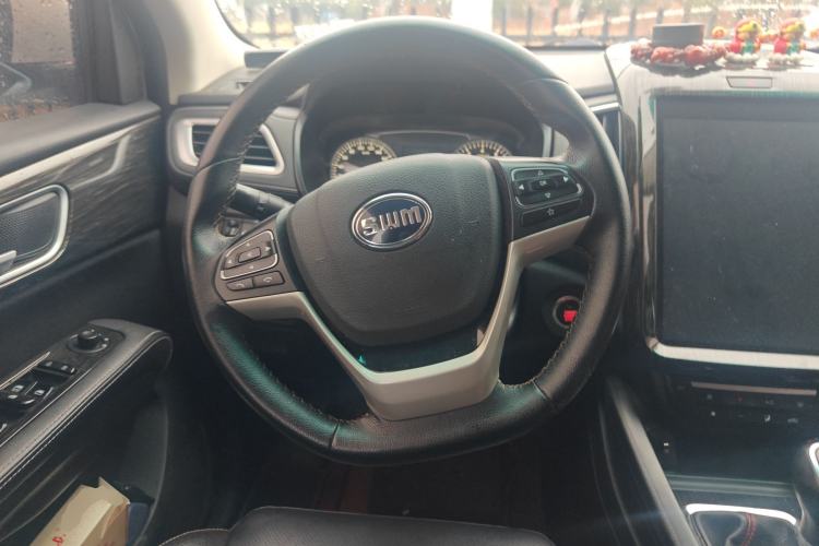 Used SWM X7 2016 1.5T Manual Luxury Edition 7 Seats