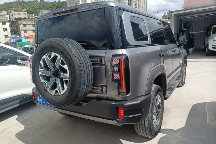 Used BAIC Off-Road BJ40 2024 2.0T All-New Urban Hunter Edition Chivalrous Style
