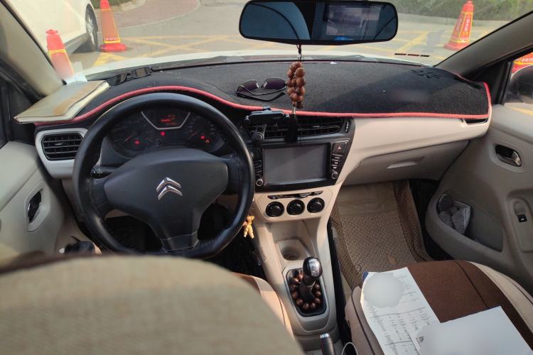 Used Citroen Elysee 2013 Sedan Classic 1.6L Manual with Tech Sunroof
