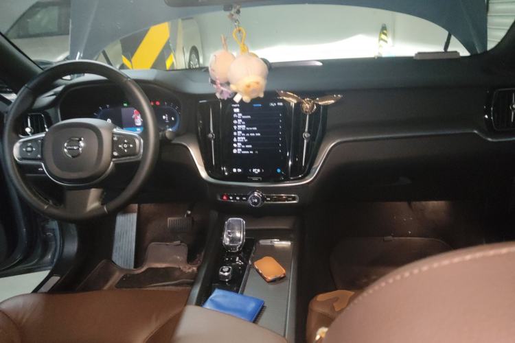 Used Volvo S60 2023 B4 Zhiyi Luxury Edition