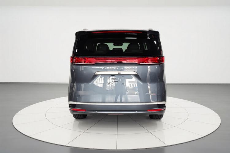 Used Denza D9 2025 DM-i Intelligent Drive 1020 Four-Wheel Drive Prestige Model
