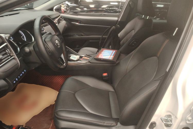 Used Toyota Camry 2018 2.0G Luxury Edition
