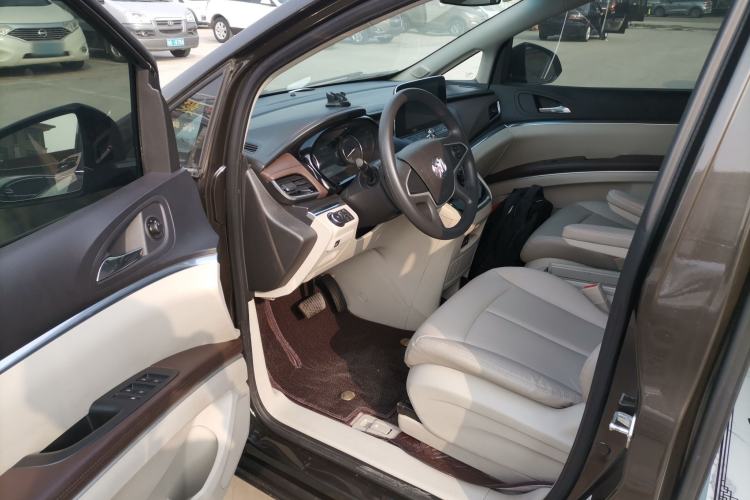 Used Buick GL8 2022 Land Cruiser Executive Class 652T Comfort Model
