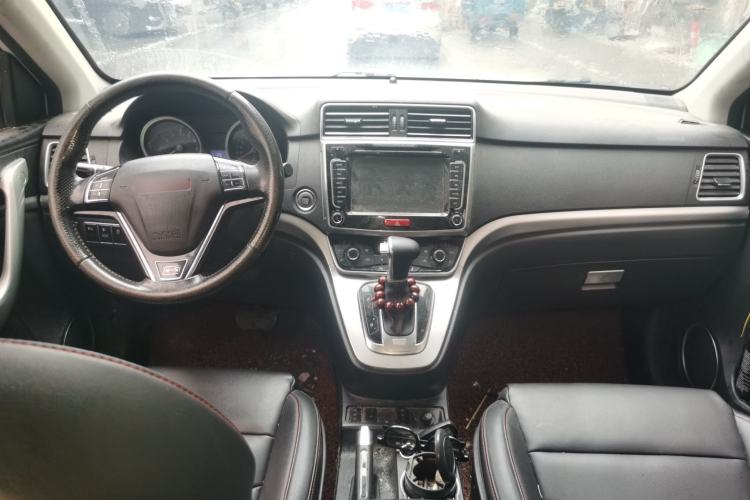 Used Haval H6 2015 Sport Edition 1.5T Automatic Two-Wheel Drive Luxury Model Center Console