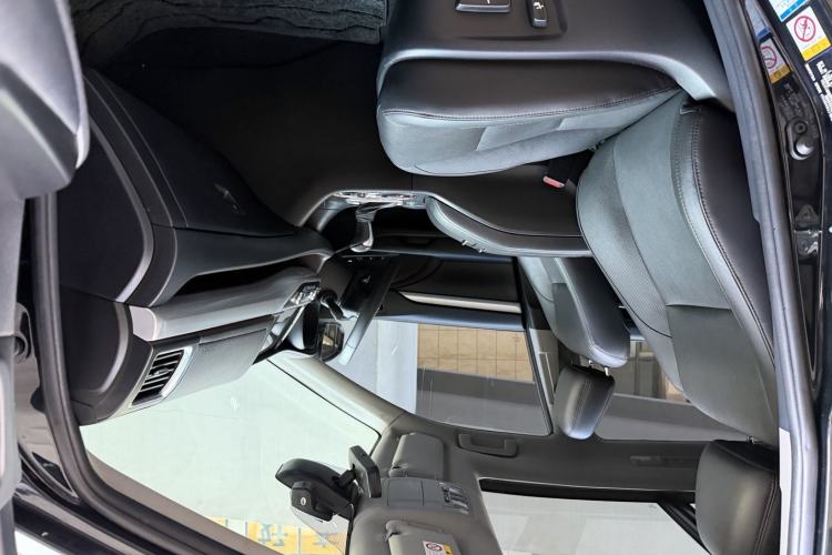 Used Toyota Highlander 2018 2.0T Four-Wheel Drive Luxury Edition 7 Seats China V Emission Standard