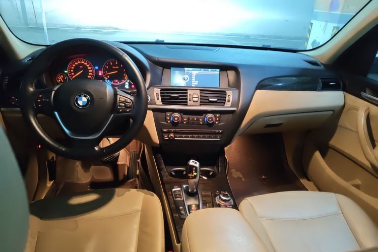 Used BMW X3  Center Console