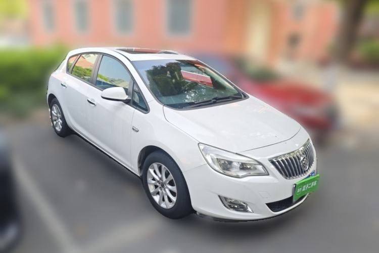 Used Buick GT 2014 XT 1.6L Automatic Fashion Edition Front Right 45 Deg