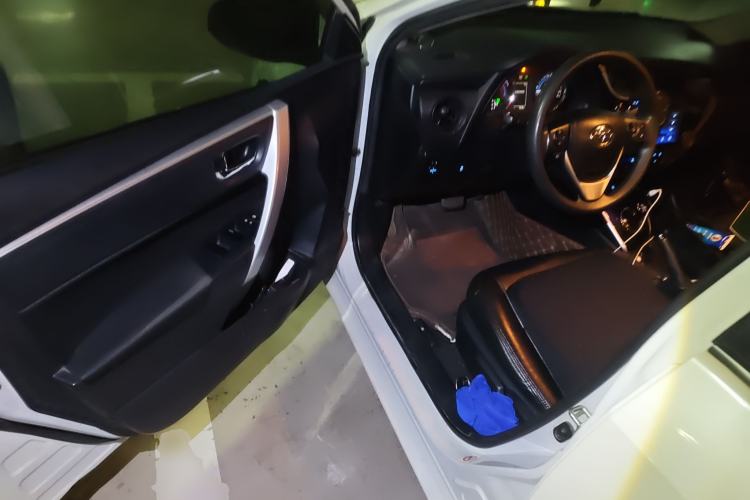 Used Toyota Levin 2017 Revised Dual-Engine 1.8H GS E-CVT Elite Sunroof Version China V Standard