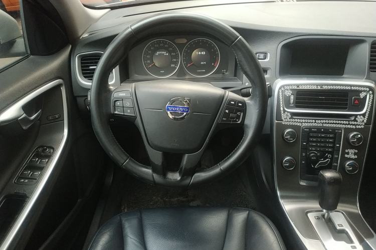 Used Volvo S60 2011 2.0T ZhiShang Version Steering Wheel