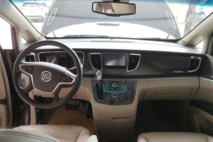 Used Buick GL8 2011 2.4L LT Luxury Business Executive Edition Center Console