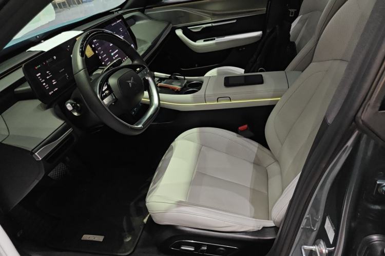 Used XPeng P7 2023 P7i 610 Pengyi Performance Edition Left Front Seat