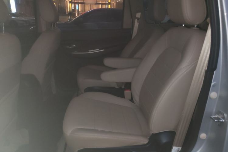 Used Wuling Hongguang 2019 1.5L S Comfort Edition China VI LAR Left Rear Seat