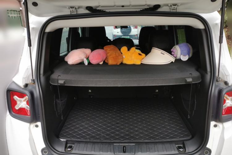 Used Jeep Renegade 2017 180T Automatic Kinetic Edition+ Trunk