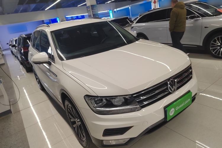 Used Volkswagen Tiguan L 2021 280TSI Automatic Two-Wheel Drive Comfort Edition – Low-Trim Version
