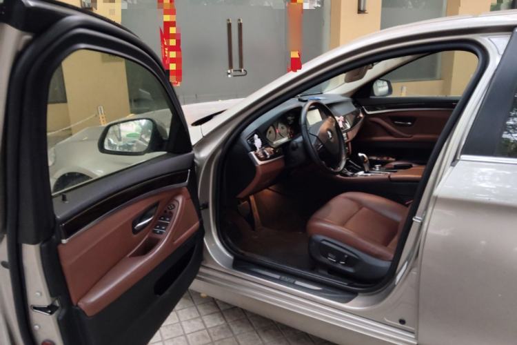 Used BMW 5 Series 2014 525Li Leading Model