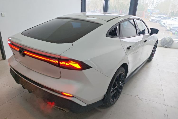 Used CHANGAN UNI-V 2024 1.5T Prestige Edition
