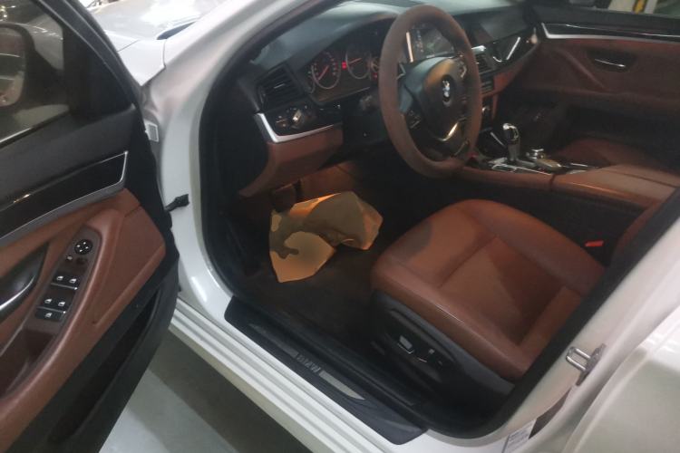 Used BMW 5 Series 2017 520Li Elegant Edition
