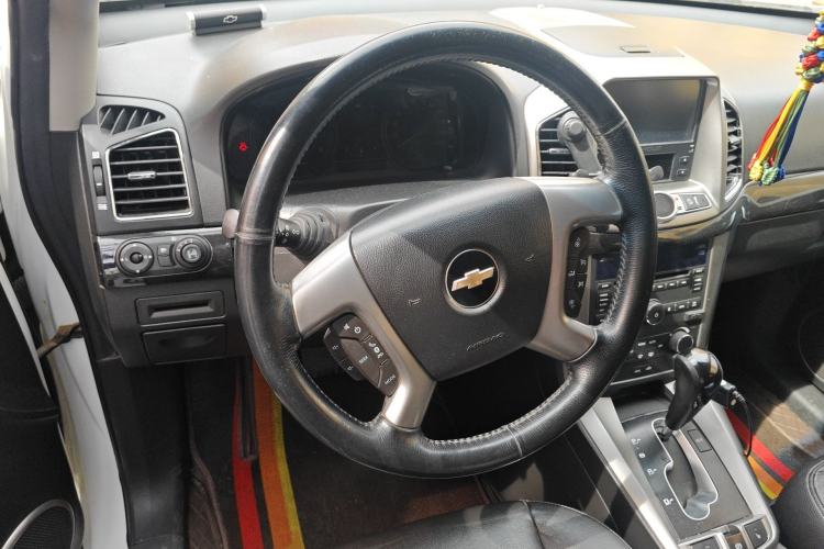 Used Chevrolet Captiva 2012 2.4L 4x4 Flagship Edition 7 Seats
