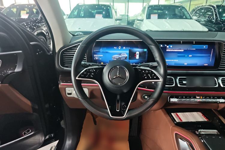 Used Mercedes-Benz GLE 2024 Refreshed GLE 350 4MATIC Stylish Edition Steering Wheel